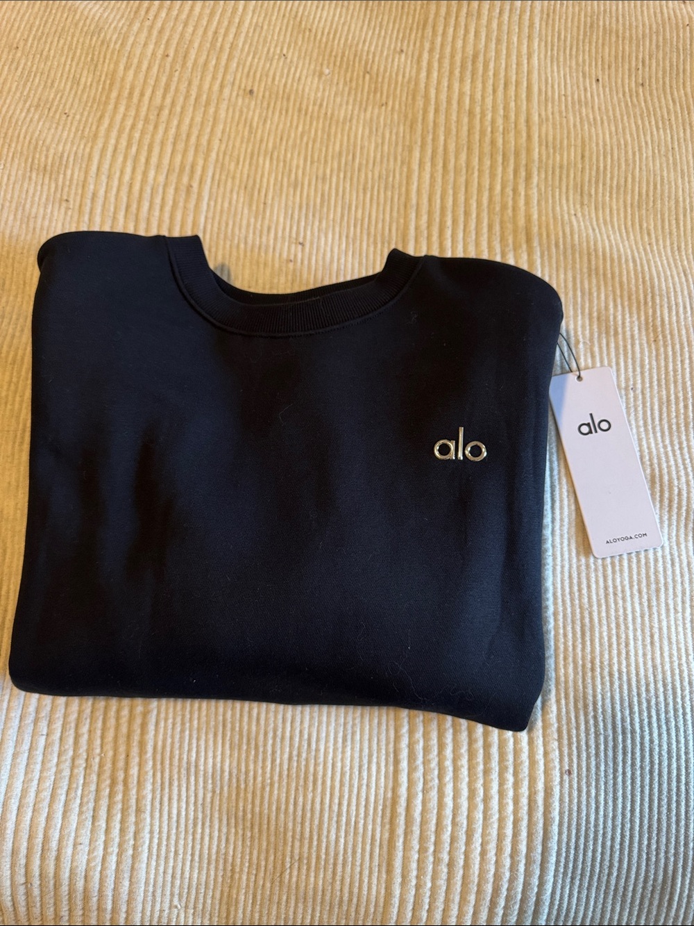 ALO Yoga Black Crewneck